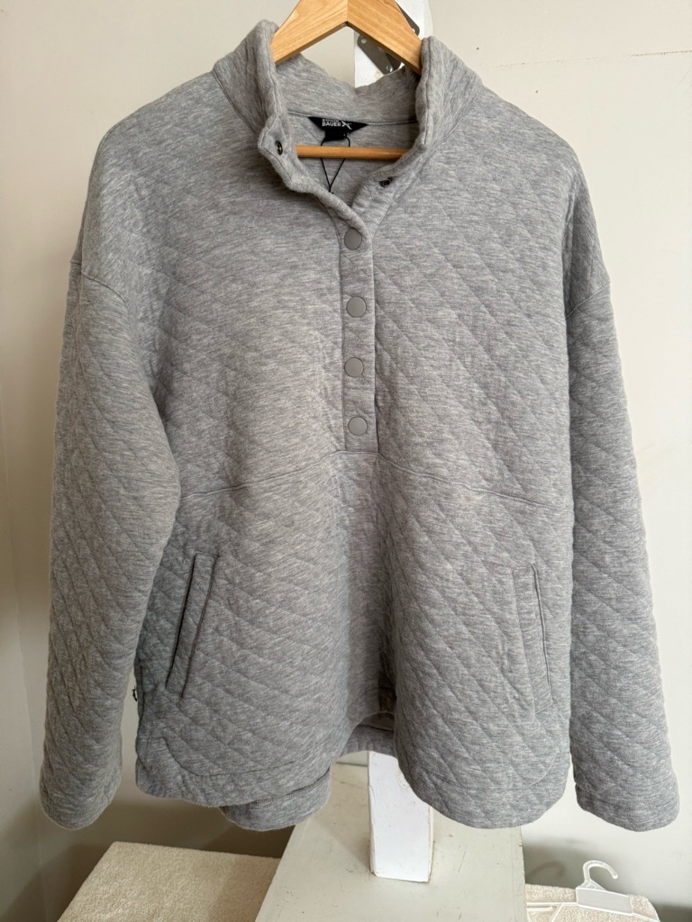 New Eddie Bauer Quilted Sweatshirt - Picture 6 of 10